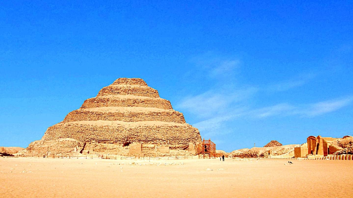 Day Tour to Giza Pyramids, Sphinx, Saqqara Pyramids, and Dahshur Pyramids