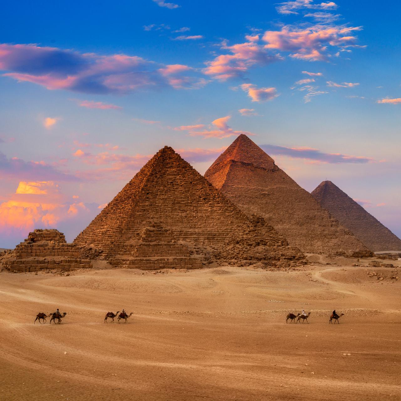 Private 8-Hour Excursion: Pyramids, Egyptian Museum, and Cairo Bazaar