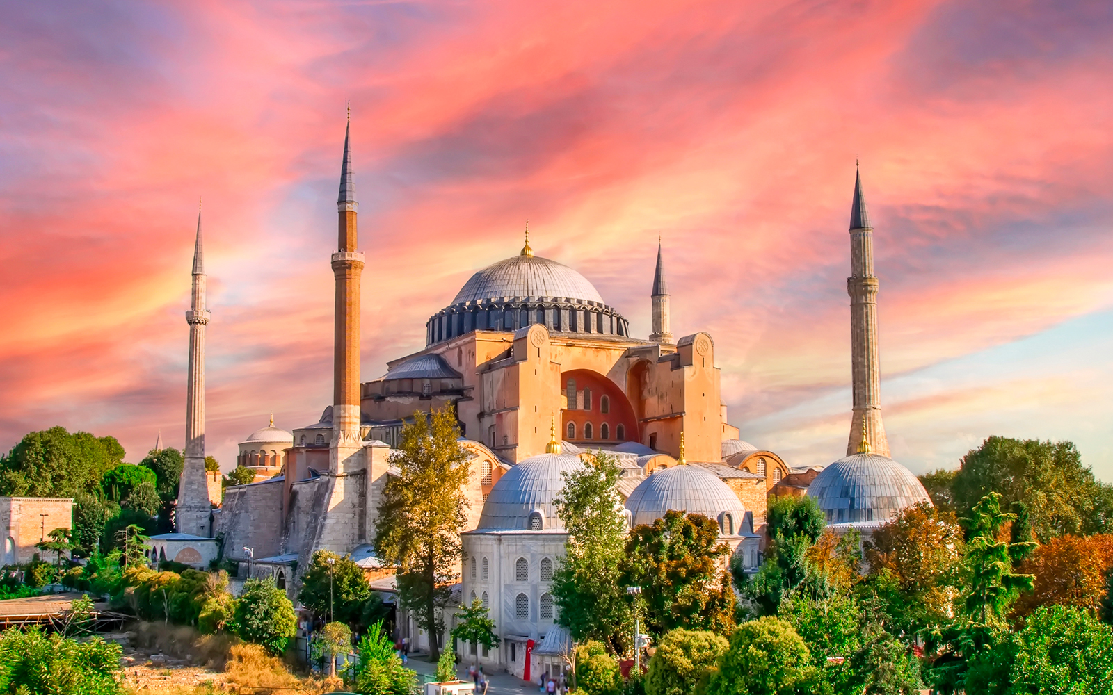 4-Day Turkish Adventure: Explore Istanbul’s Iconic Landmarks and Cultural Delights